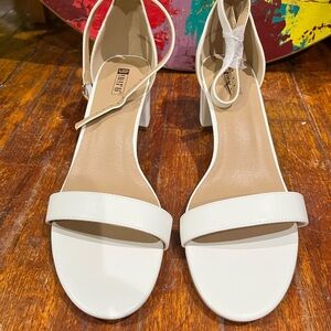 IDIFU White Block Heel Sandals